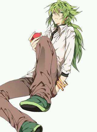 Koyuki here! I love to be silly! I'm a human with spirit abilities, I help @bostaff_monk at her shrine when I'm not with my girlfriend @sukiharuka.