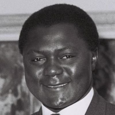 MtaaToMajor's profile picture. Student of life. Teacher of hustle. Believer in consistency.