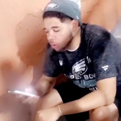 YerrrrBeige's profile picture. Somewhere Arguing Over Sports Or Hypothetical Verzuz Battles #FlyEaglesFly