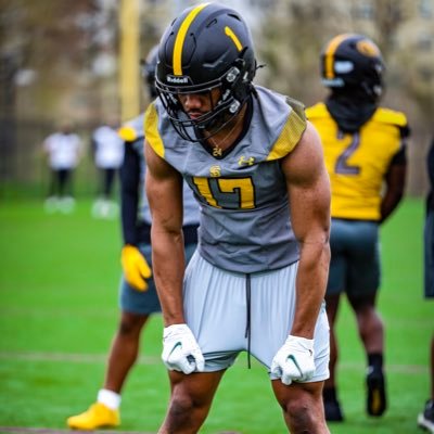 St. Frances Academy GPA: 4.2 C/O 2027 5’10.5” 190LBS RB|SS|ATHLETE 40: 4.4 Coach: @CoachMessay IG: @Sanirbrooks @Email: sanirbrooks24@gmail.com