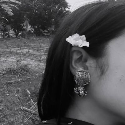 __Lachuu___'s profile picture. 90's.......🌻🌼
 INDEPENDENT WOMEN .... 🧚🏽😇