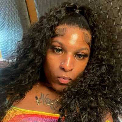 @fun1_t suspended IG@keepingupwithcheyyyyy. IF YOU DON’T HAVE ANYTHING ON YOUR PAGE NO WRISTBAND ! I’M NOT ACCEPTING YOU !