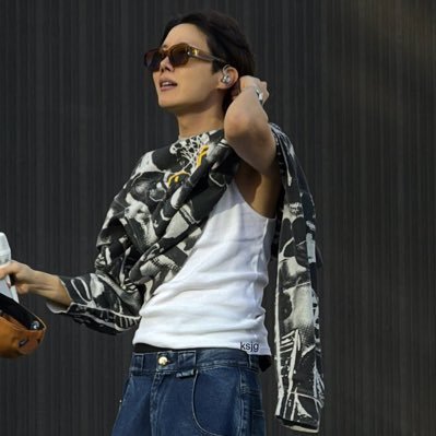 JoenRina22's profile picture. I love BTS💜
Proud to be ARMY 💜
ARMY since 2014💜
Indomy🇮🇩
97L♒️