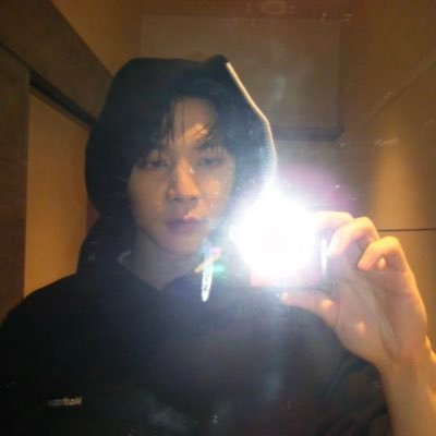 PPLERNG23's profile picture. - maybe isfp ? whatever, fuck it