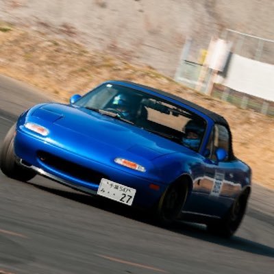 NA8Cロードスターに乗っている専門学生21歳 千葉か栃木にいます 無言フォローごめんなさい。 本アカ @M_Ito_official