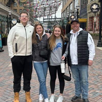 Husband, Father, Science/CSI Teacher, Coach. @MTUfb Football Dad, @d1qblab -“Building QB’s For Life” #GetTo “Get Busy Living, or Get Busy Dying”