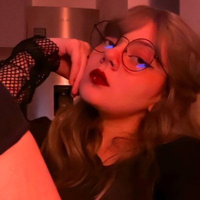 🔞 ♡ brazilian ♡ bi ♡ backup for @moonIighty_ ♡ follow me here cause my main is shadow banned ♡ my links are bellow
