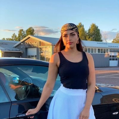 Dcherryhq's profile picture. hey it's your favorite girl I need a new friends to vibe with only serious people should dm ❤💓💖💗