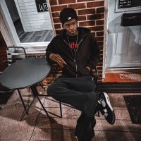 🦦 (@fallriskbreezy) 's Twitter Profile