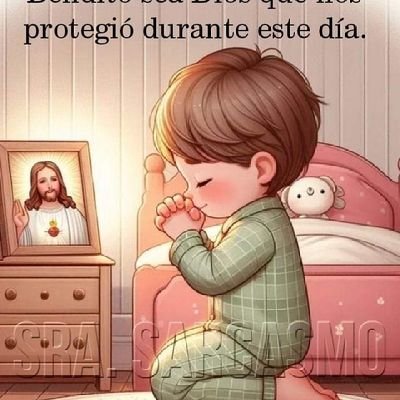Niño con un tumor facial le está tomando el oído la mejilla derecha y el ojo
