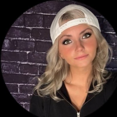 I work Construction. I’m the girl who tells you to Learn a Trade. Full work videos under highlights tab ⬇️ This is the only place I respond to DMs