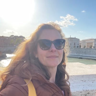 Passionate Violinist and IT Feature Engineer, always interested in new experiences, knowledge, art, sports aktivities and women in tech