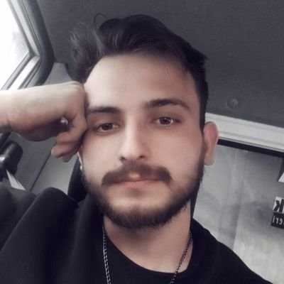 edward_elricc10's profile picture. La vito giallo rosso ❤️💛