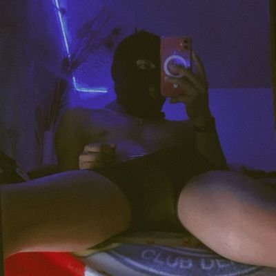 LATX352's profile picture. Decidí alejarme para protegerme y cuidarme. ¡Hoy creo en el poder del amor propio, porque me salvó!