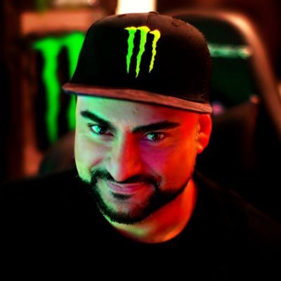 VideoJuegos 🎮 Streamer 🎥 Dev x Entretención | Chile 🇨🇱 Embajador @monsterenergy @MonsterEnergyCL Ceo de @m2esports_gg @pvparena3d