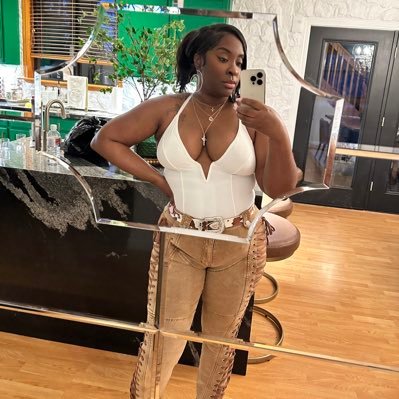 ShonceRowland's profile picture. 🍯