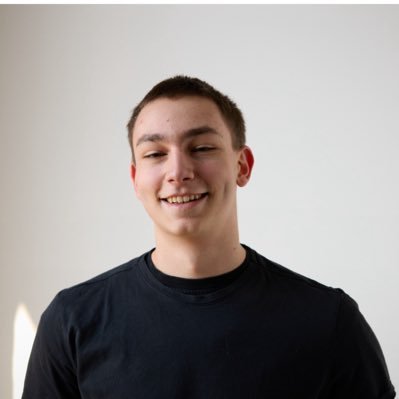 Full-Stack Copywriter for 7-9 figure entrepreneurs Ft on Vanity Fair, Business Insider, Apple News.