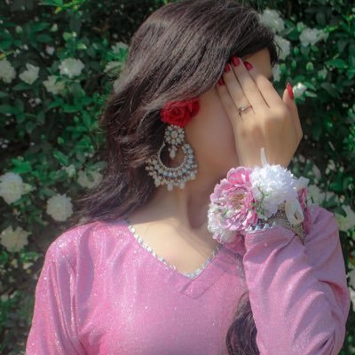 crispsnfries's profile picture. here bc I can’t afford a therapist