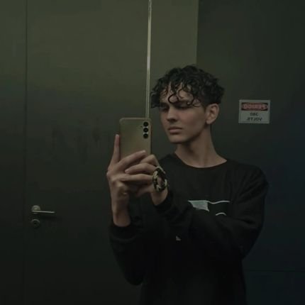 mlk__013's profile picture. 1*y