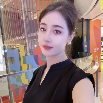 单身未婚阿姨，生活不止有工作，更该有诗和远方。喜欢精致的自己，但颜值再高也是个普通的女人，有欲望，有很多未完成的性幻想。不想谈恋爱，只想碰到一起追求肉体刺激的男士，同城优先～
