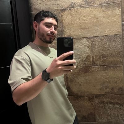 Carr1llo_'s profile picture. 