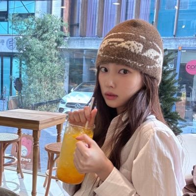 pro-transit car enthusiast || Hyewon, Isa, RV, STAYC & tripleS || Liverpool FC, Sacramento Kings, LA Dodgers, LA Chargers
