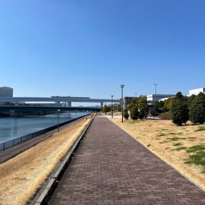 sora_pipipika's profile picture. 高3、理系の恥です。友達とご飯食べたり旅行したり遊ぶのが趣味です。