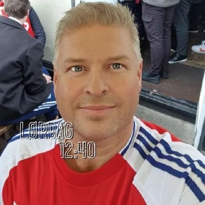 OppmuntRingenes Herre. Proud Gooner. Happy golfer. Teacher.
