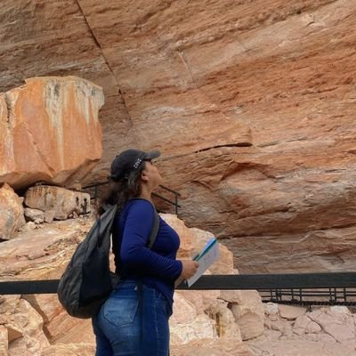 Explorando o passado e bebendo no presente
◤✠◢