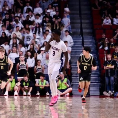 goaygatwech's profile picture. Lincoln northstar 2027 6,6 sg goay.gatwech@icloud.com