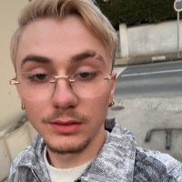ben 🫧 ( regarde mon épinglé ) (@side2sideee) 's Twitter Profile