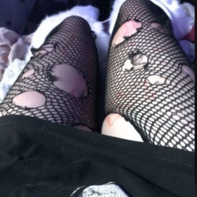 sickaslilly's profile picture. alive & rotting | my little diary | alias | fatphobes/proana DNI all hw’s & bodies are welcome | drug + shedtwt | i occasionally post nsfw  ₊✩‧₊˚౨ৎ˚₊✩‧₊