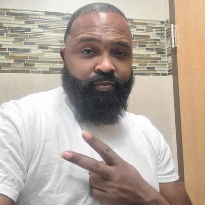 honest🇺🇲 Reparations Twitter
#coldestbeersintown
I support Federal Reparations.
I am committed to the right for Black American communities to exist!!