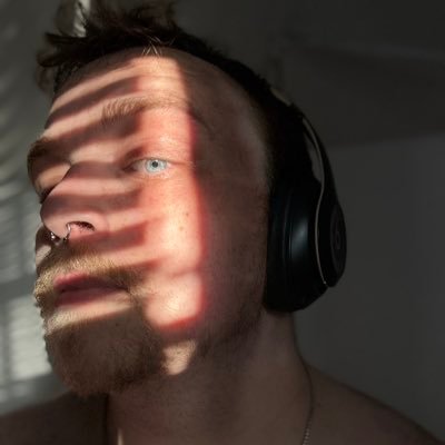 anxiousfag's profile picture. sexy, cute, popular to boot 🕯️ 🅴 #blacklivesmatter he/him ♡ ⚣