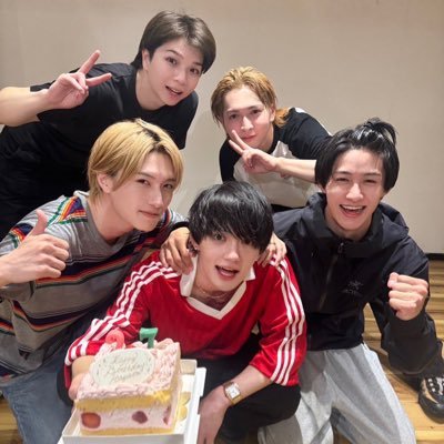 kinakomochi1105's profile picture. AAA/たかうの/WEST./こたしげ/Aぇ!group/さのすえ/M!LK/さのじん/超特急/リョガタク/