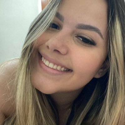 isaapereira12's profile picture. 