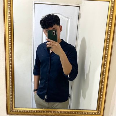 Licenciado en Administración de Empresas.  #28❤️