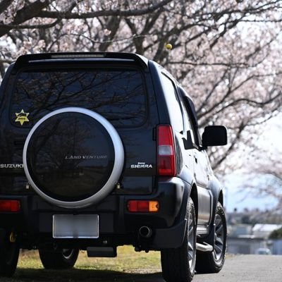 全般的に広く浅い知識ですが車、バイク、カメラ、万年筆、腕時計、漫画、アニメ、ゲームなど好きです。食べ物食べるの大好き このアカウントではあまり語りませんがケモナー(TF好き) DG17JツーリングセローとAA01リトルカブとJB43に乗ってます。
幼少期の家車の影響で三菱好き コミュ力低いです🥺