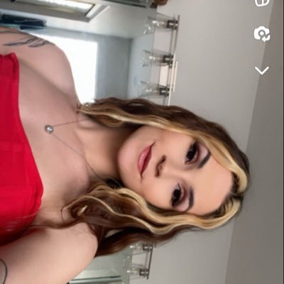 theitybitybitch's profile picture. Somebody’s Mom