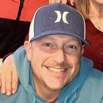 Christian, Patriotic American, 4+ years sober, love my doggo, Pro 2A, MAGA/MAHA, someone who just wants to see some normalcy NO DM'S!! DM=block