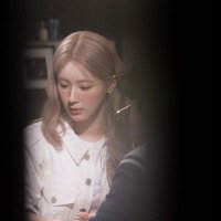 Lilybeth Rosalie. (@reengkuh) 's Twitter Profile