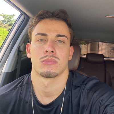Tiktok, instagram /Zepezaoh ////. / Aqui eu to só para falar sobre tudo e opinar erradamente em tudo.