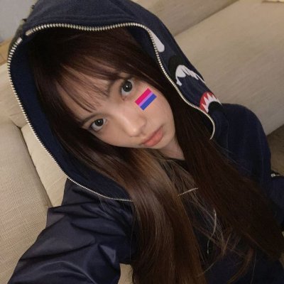 niniparchita_'s profile picture. practicante/estudiante de expresión artística (principalmente baile, música y teatro), bi, acuario, infj-t, tonta de nacimiento con personalidad de perro y si