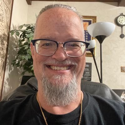 #Christian with a heart for sharing the gospel. In a lost world, salvation is the answer. Patriot, husband, father, friend no DM’s married ✝️ 🇺🇸 #Pathead
