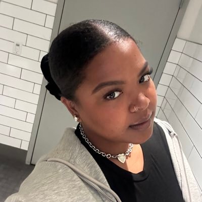 tiasaywhat's profile picture. angel | 29