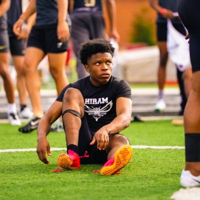 Track⭐️|| RB || C/O 2026 || Hiram High School || 3.45 GPA || Gmail: danthonyreeves1@gmail.com || Number: 678-262-6508