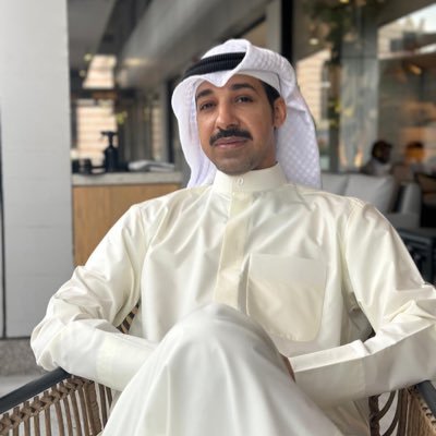 كانت السياسة جزء من حياتنا اما الان فأصبح تجنبها هو ما ابحث عنه..هنا عالمي الذي لا مكان فيه إلا للراقيين ( الله الوطن 🇰🇼 الأمير ولي العهد)
