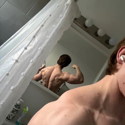 Zencxi's profile picture. 🏈🏋️‍♂️🔞