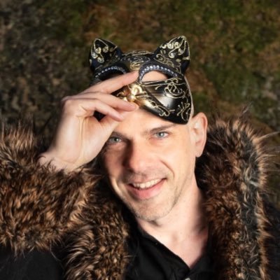 Comedian, author, First Amendment activist ~ 3 books published by @penguinrandom and @harpercollins ~ Bylines: @nytimes, @washingtonpost, @dailybeast