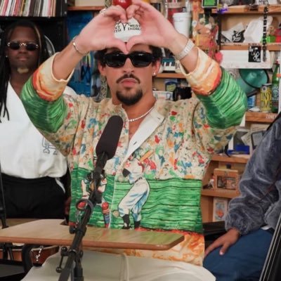 robsacid's profile picture. EGEMONIA TERRONA | 🦂♏️ | Tananai stan 🤍 Bad Bunny wifey 🇵🇷